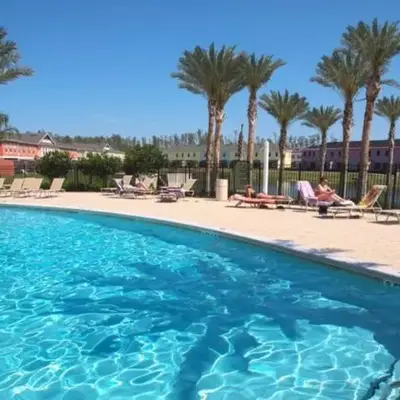 4 bedroom townhouse Sleeps 8 Coral Cay