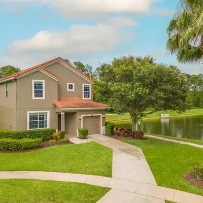 Lakefront 5BR Resort Pool Home Near Disney World