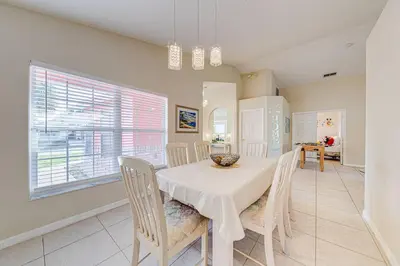 Gallery image of New! Disney Vacation Oasis! 4B/2B, Lake View and Private Pool in Kissimmee