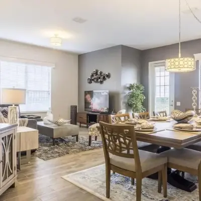 LakeView Penthouse Elegance condo