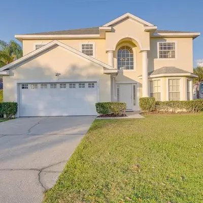 606 - Stunning 5 bed vacation rental home with private pool