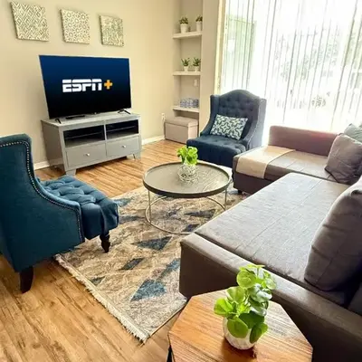 2BR2BA Getaway 7 Miles from Orlando Parks
