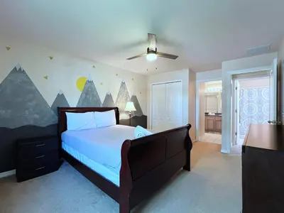 a bedroom with a bed and a ceiling fan at Lovely 3-Bedroom Pool Villa-1445SCD in Orlando
