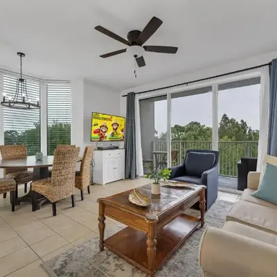 2BR condo minutes to Disney Springs