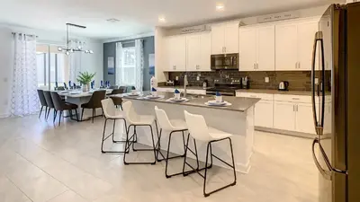Gallery image of Storey Lake 6BR Private Pool Spa Waterpark/Disney in Kissimmee