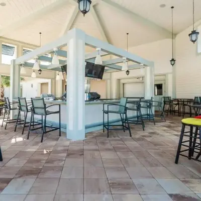 Family Oasis: Pool