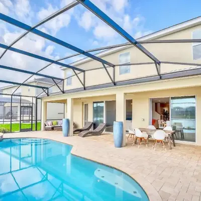 Upstay Lakeside 10 Bedroom Home with Pool Private Cinema & Game Room
