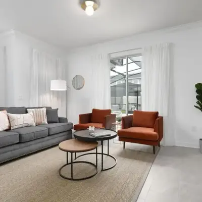 Modern Chic-Spacious