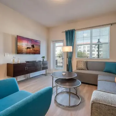Prime Location-Spacious Condo for 8 Guests