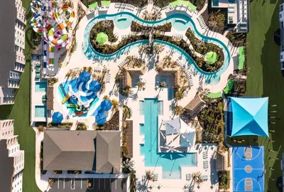 an overhead view of a pool at a resort at Villatel Orlando Resort in Orlando