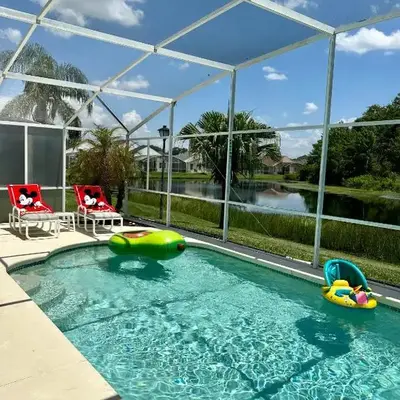 Private pool with a beautiful view overlooking the lake! Near Disney - Universal
