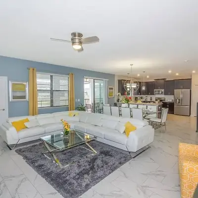 Luxury Villa inside Storey Lake