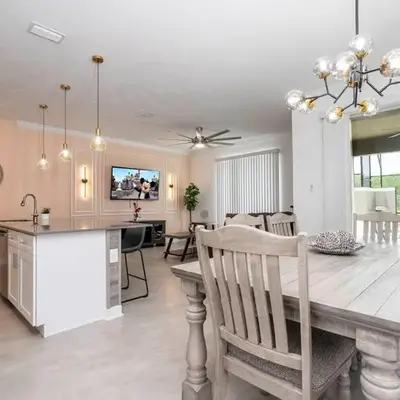 Lake view & Free Resort Access near Disney 4399