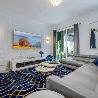 Luxury Chic Modern Home Prime Location