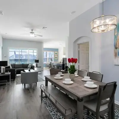 Immaculate 4 bedrooms 3 bathroom in Windsor Palms