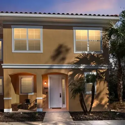 Comfortable 3BdrmsPrivate Hot TubClose to Disney