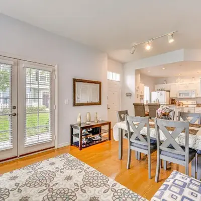 11 Mi to Disney Venetian Bay Villages Townhome!