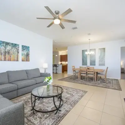 Beautiful Lakeview Vacation Condo