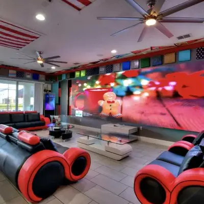 All Vacation Mansion w Spa-Pool-Cinema Sleep 40