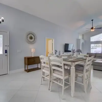 Pool home 5 miles to Disney Great for families