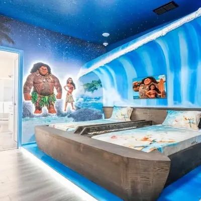 Amazing New 15-bed home up to 30 people
