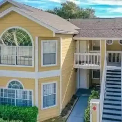 Spacious Condo Close to Disney Attractions