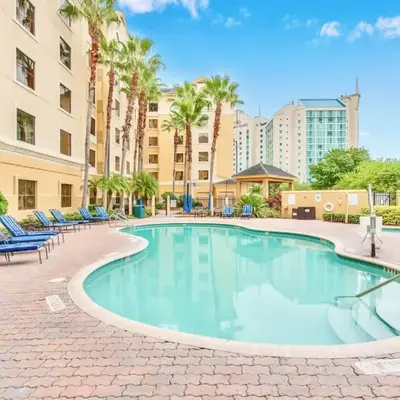Condo Near Universal Studio Apartment with Pool