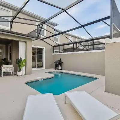 Luxuosa Casa 4Q/3B Storey Lake