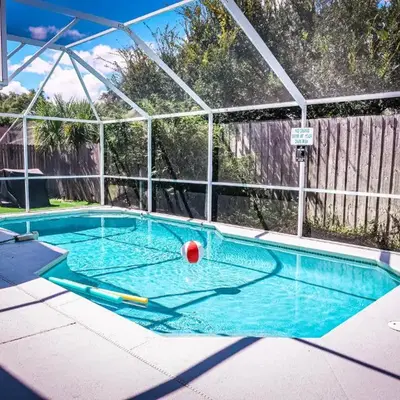 Heated pool house with mini golf 10 min to Disney