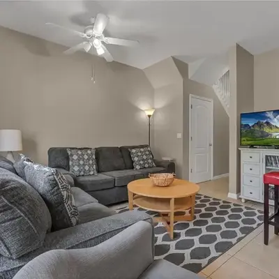 Enjoy my cozy house next to Disney