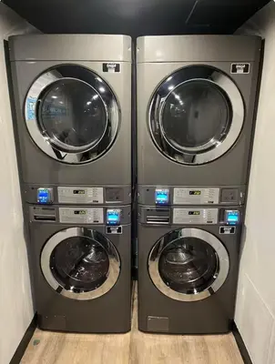 two washing machines are sitting next to each other at 14-Near Universal Studios Amazing View in Orlando