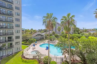 an aerial view of a swimming pool in a apartment building at 14-Near Universal Studios Amazing View in Orlando