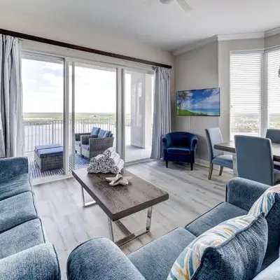 Disney Lakefront Luxury!