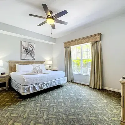 Spacious 3 Bed 3 Bath Luxury Condo 5 min from Disney