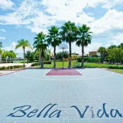 Luxury 4 bedroom 3 bath pool Home 283