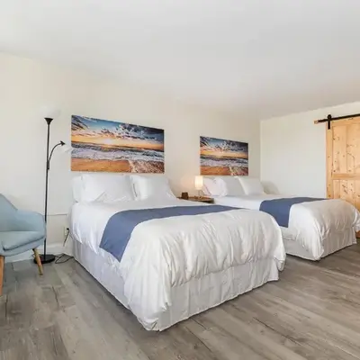 Charming Suite: Smart TV