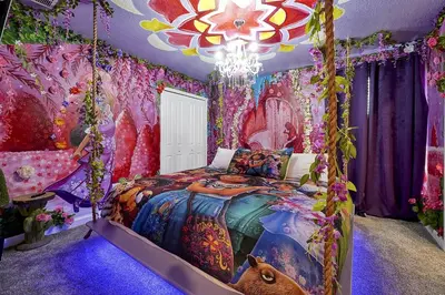 a room with a bed with a flower ceiling at 2968 PENELOPE LOOP 10 BED in Kissimmee