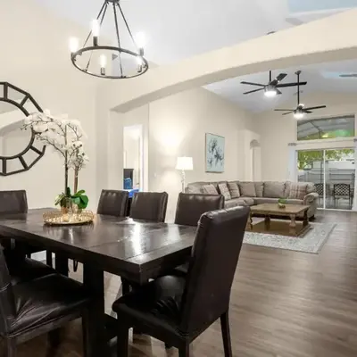 Spacious Disney Retreat with pool & parking