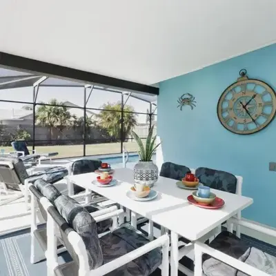 Ideal for Couples or Families looking for a Vacation Home with Private Pool and Yard
