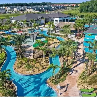 Family Mickey & Star Wars - FREE Heated Pool