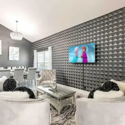 SUPER GLAM - GAME ROOM and POOL