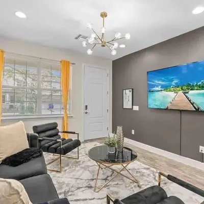 SUPER EPIC- SLEEPs 32 TWO Separate Townhomes