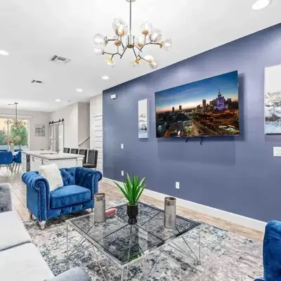 SUPER POSH- SLEEPs 16 wDESIGNs & NEAR Disney