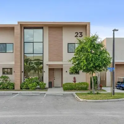 Home Luxury 4 BedsPrivate Hot Tub Close Disney