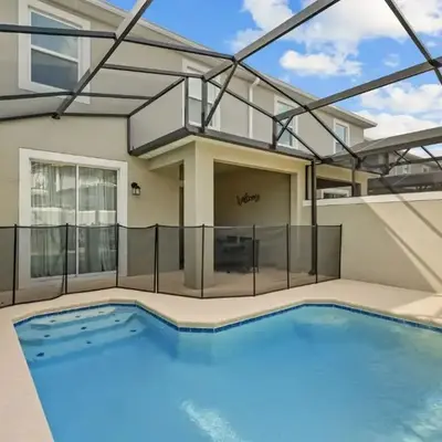 Casa moderna com piscina privativa perto da Disney