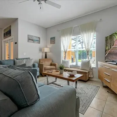 Adorable Townhouse Completely Remodeled