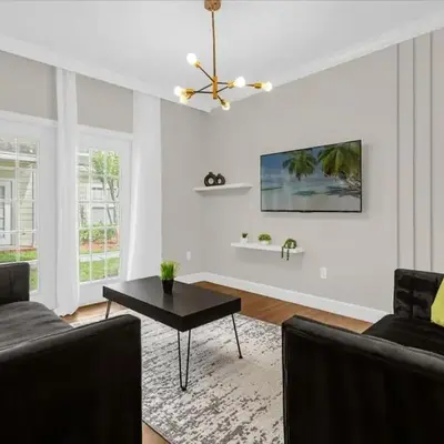 Luxury 4BDR House close to Parks
