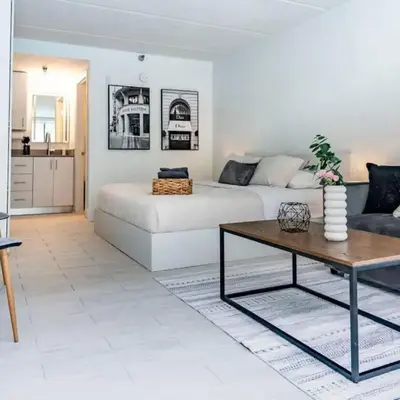 Modern New APT in perfect Location only 10min to Disney