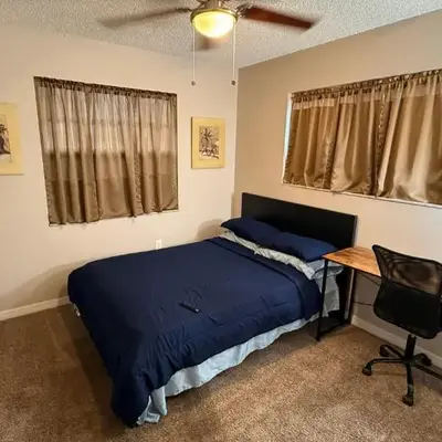 K11 Private Room with Smart TV Near Everything