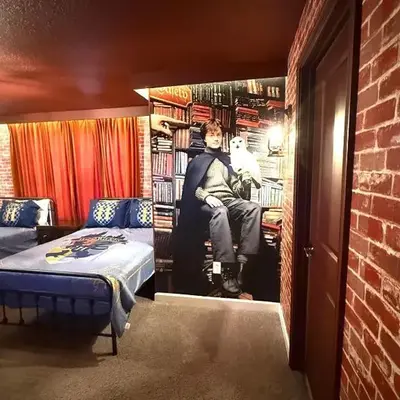 New Themed Rooms5BR Near AttractionsResort